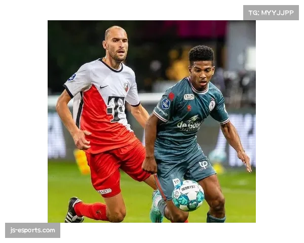 乌德勒支主场控防结合奏效 两球零封格罗宁根